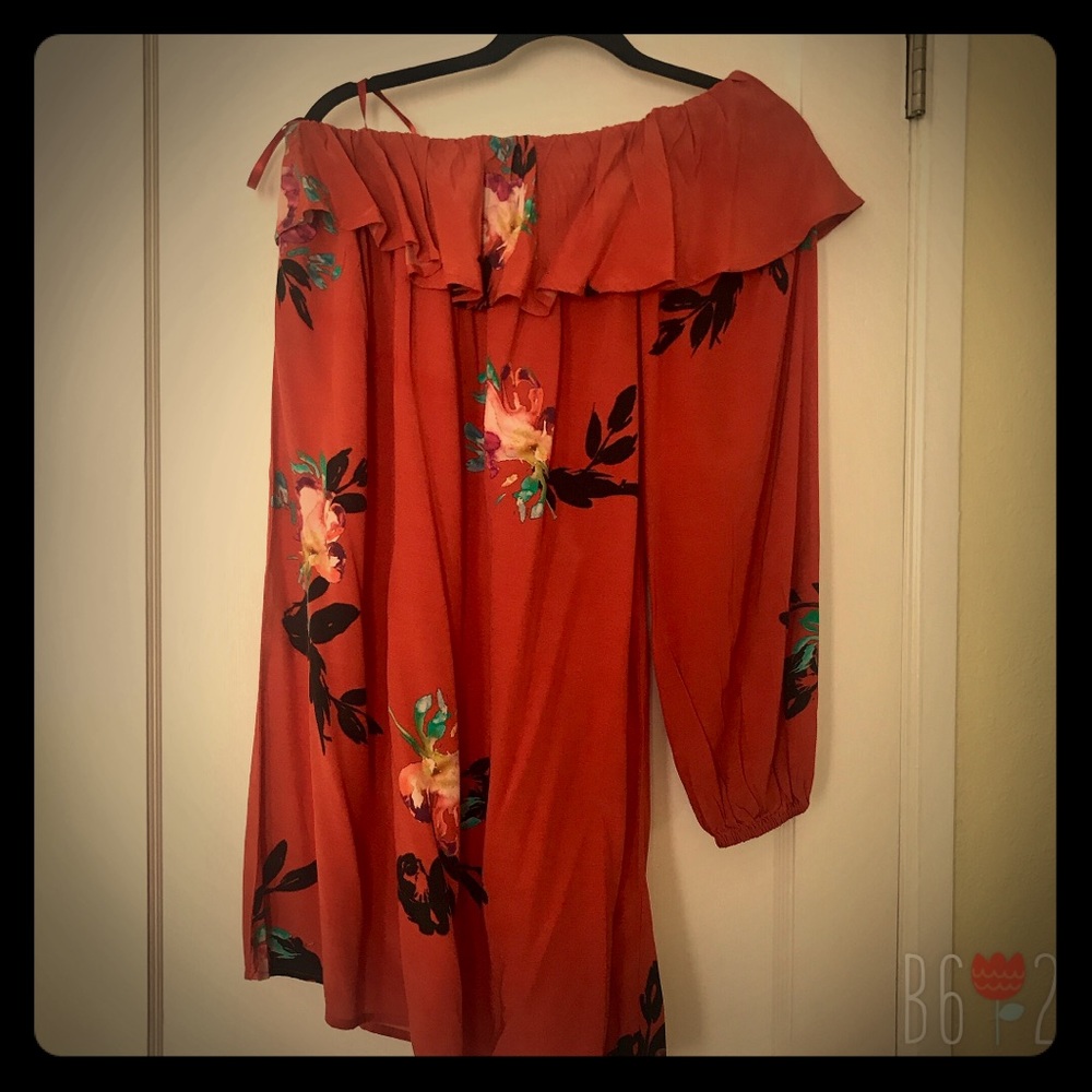 One shoulder dress